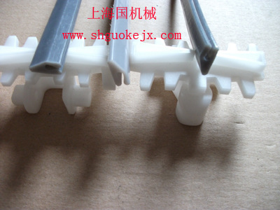 【上海掛瓶條批發(fā)|掛瓶條報(bào)價(jià)|風(fēng)送線耐磨條批發(fā)|摩擦條供應(yīng)】?jī)r(jià)格,廠家,圖片,輸送機(jī)械配件屬具,上海國(guó)可機(jī)械設(shè)備-